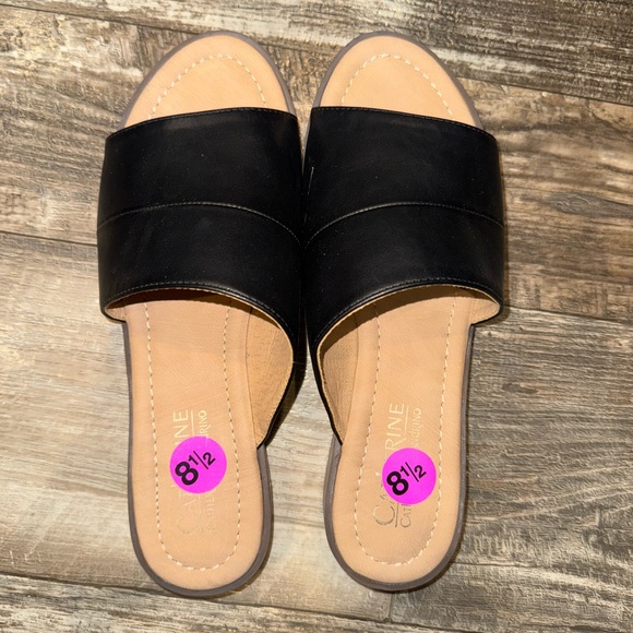 Catherine Malandrino Black Slide Sandals - Picture 1 of 3